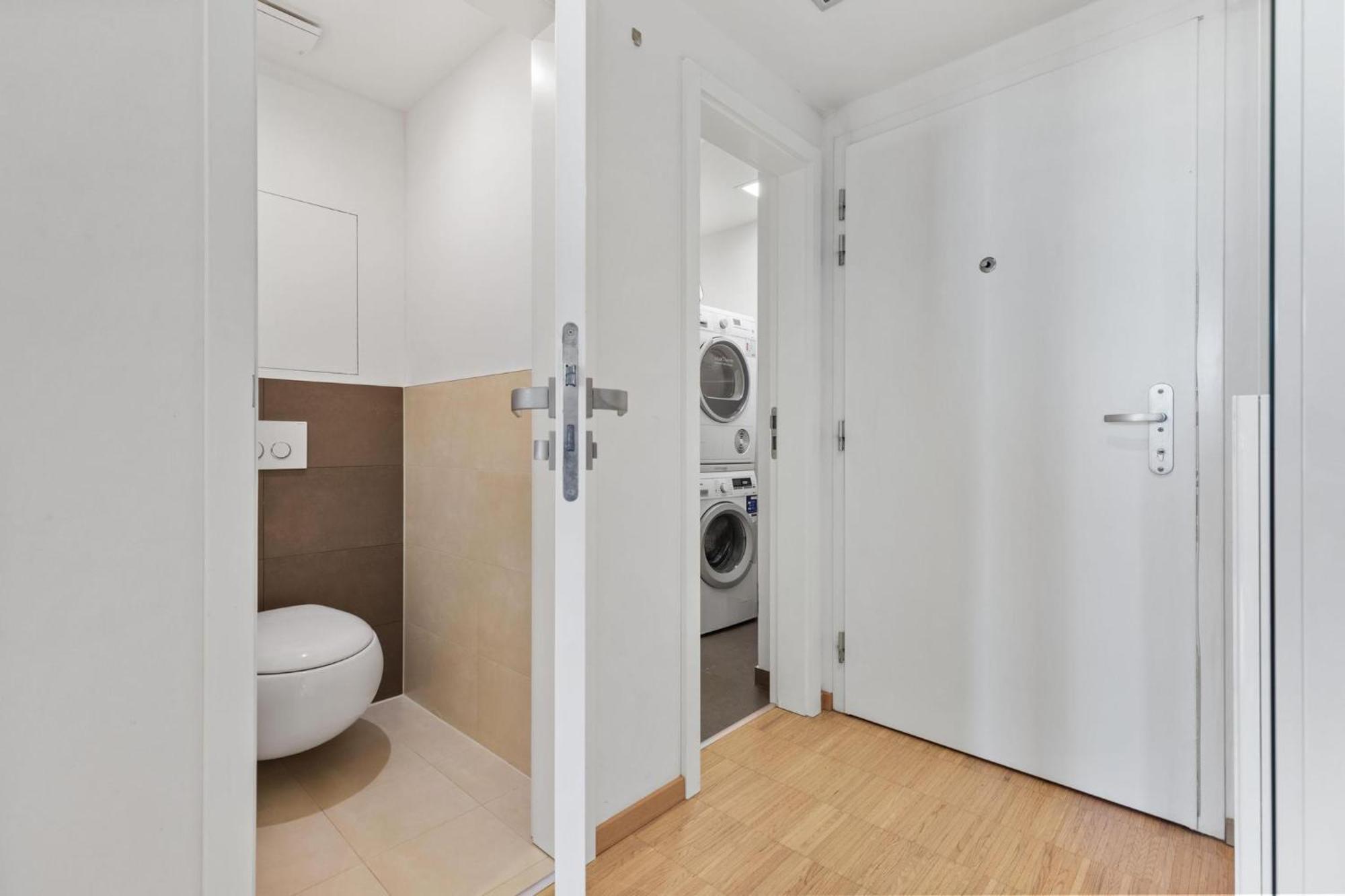 Sky Apartman In Bratislava - With 2 Parking Places Exterior photo