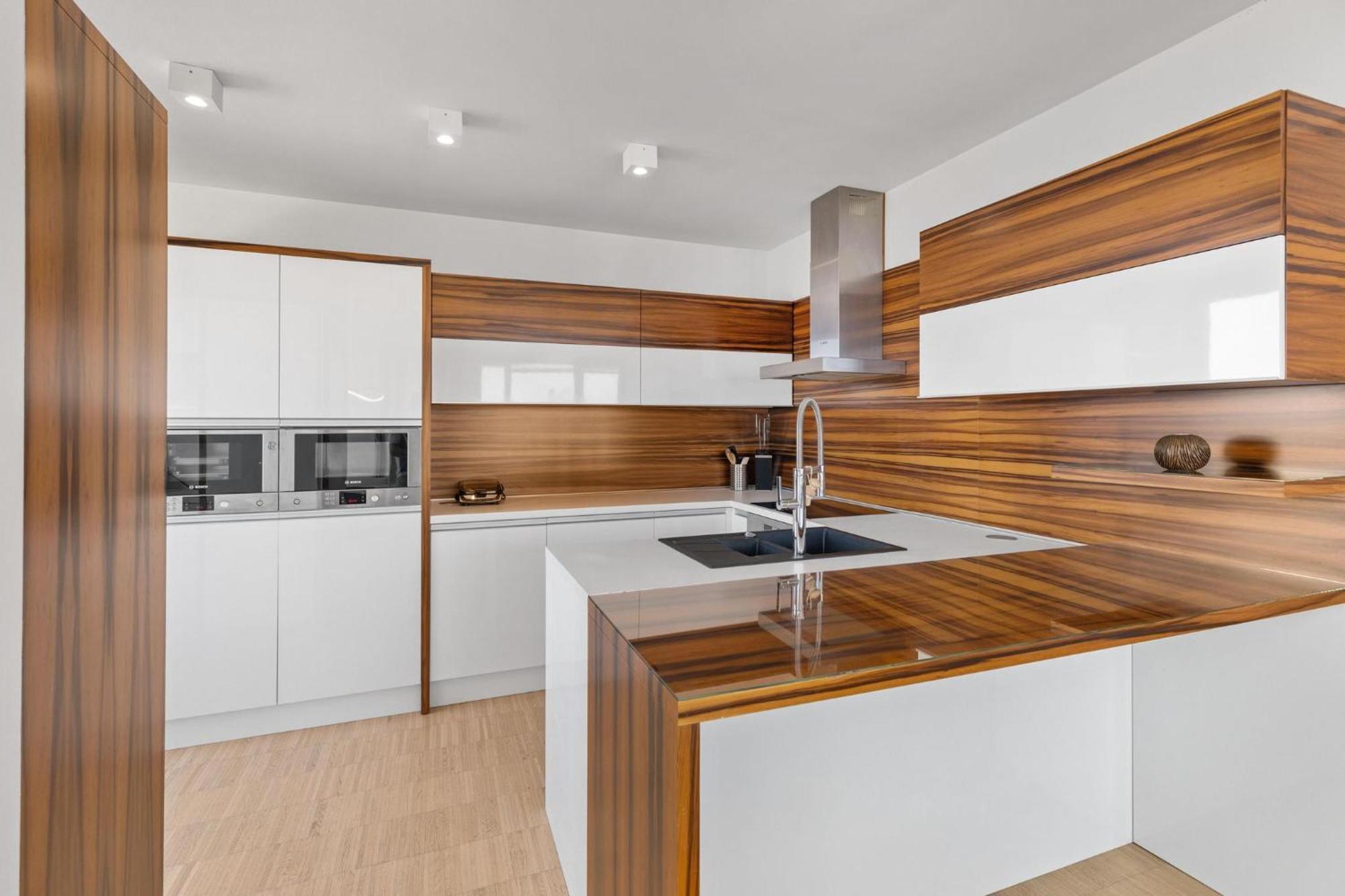 Sky Apartman In Bratislava - With 2 Parking Places Exterior photo